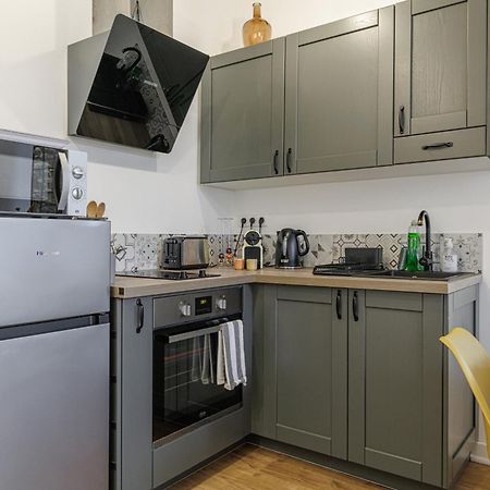 Apartamento Old Town Antibes Superb New Flat, For 3, Ac, Wi-Fi Exterior foto