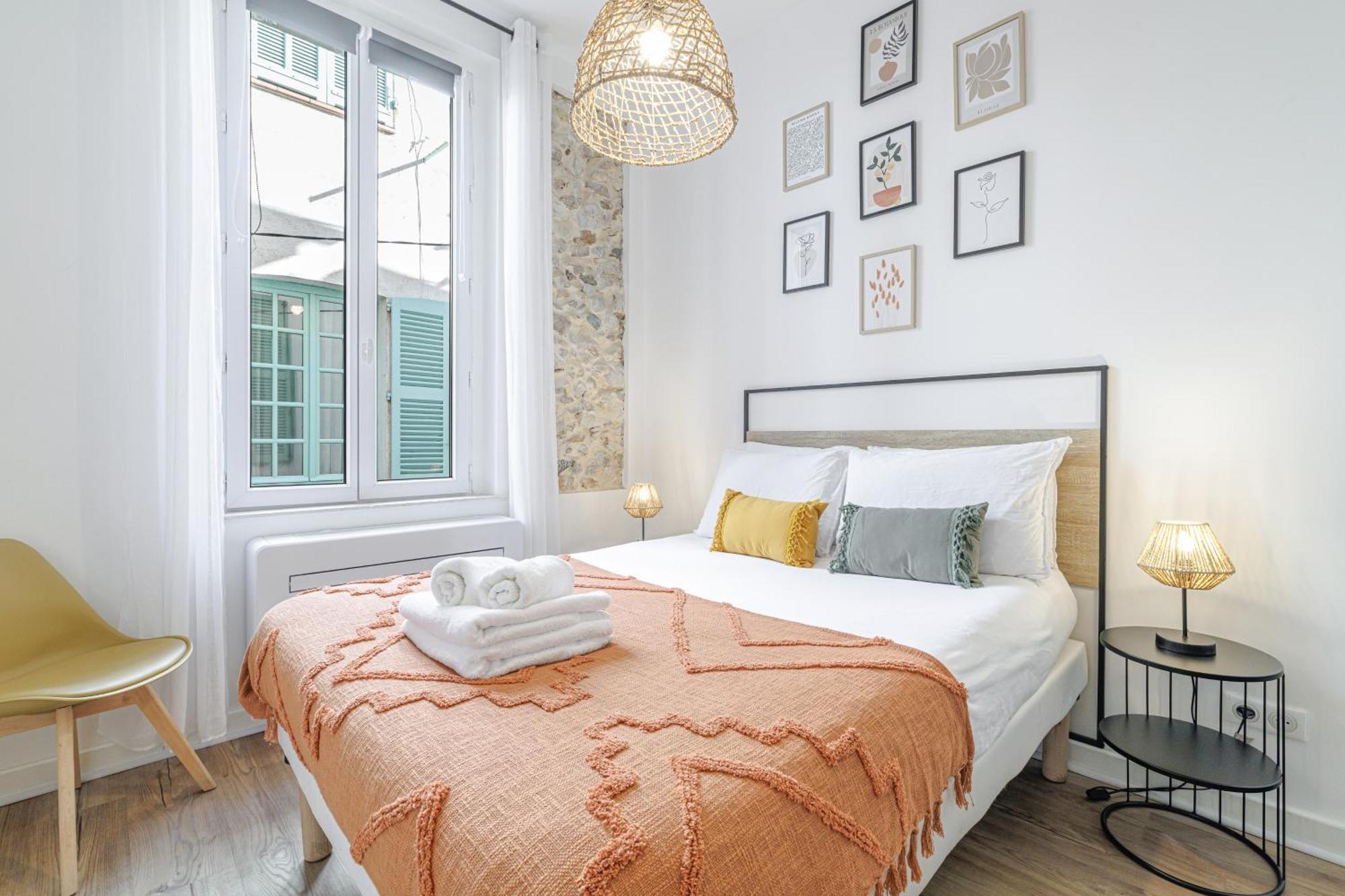 Apartamento Old Town Antibes Superb New Flat, For 3, Ac, Wi-Fi Exterior foto
