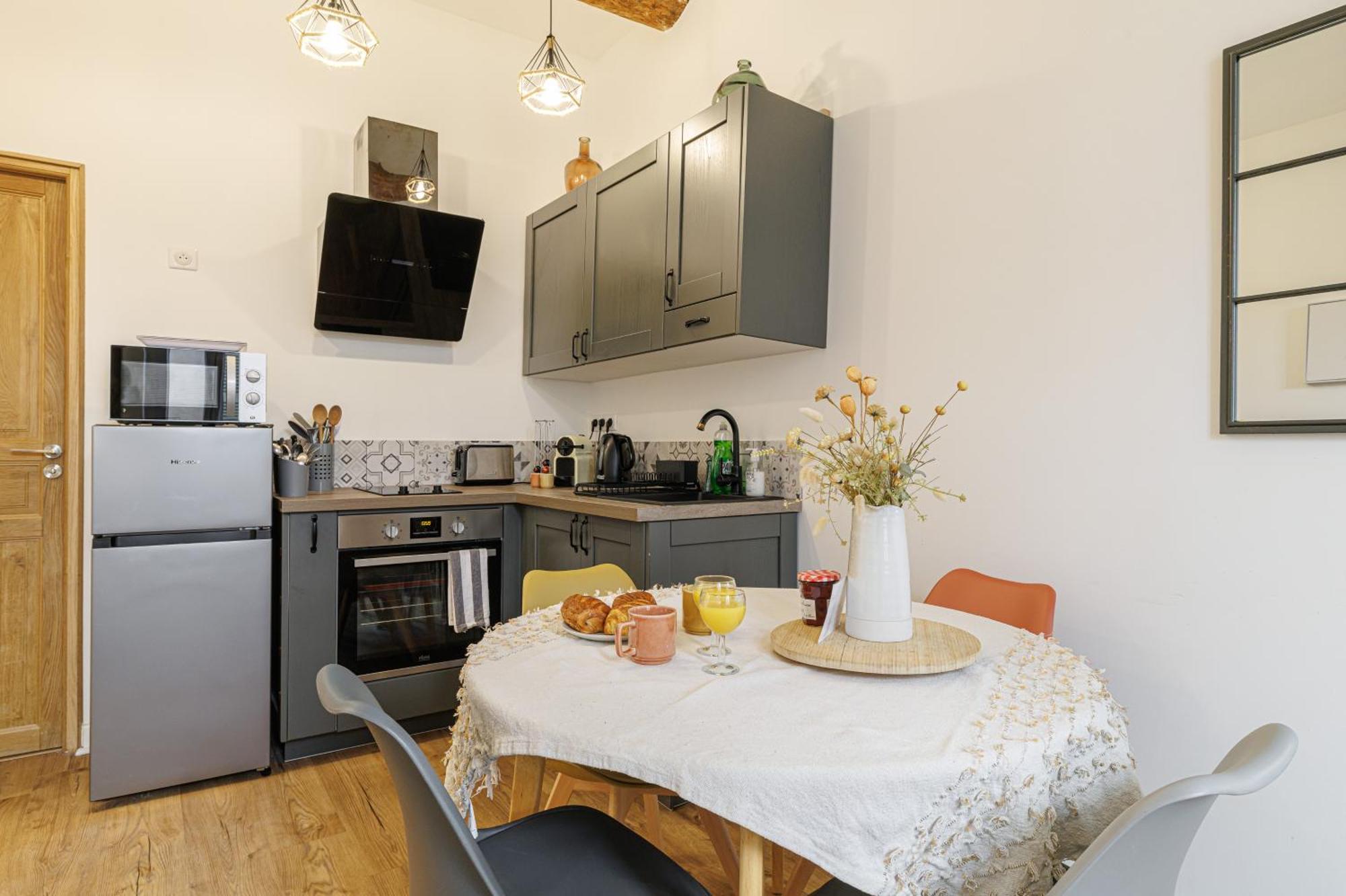 Apartamento Old Town Antibes Superb New Flat, For 3, Ac, Wi-Fi Exterior foto