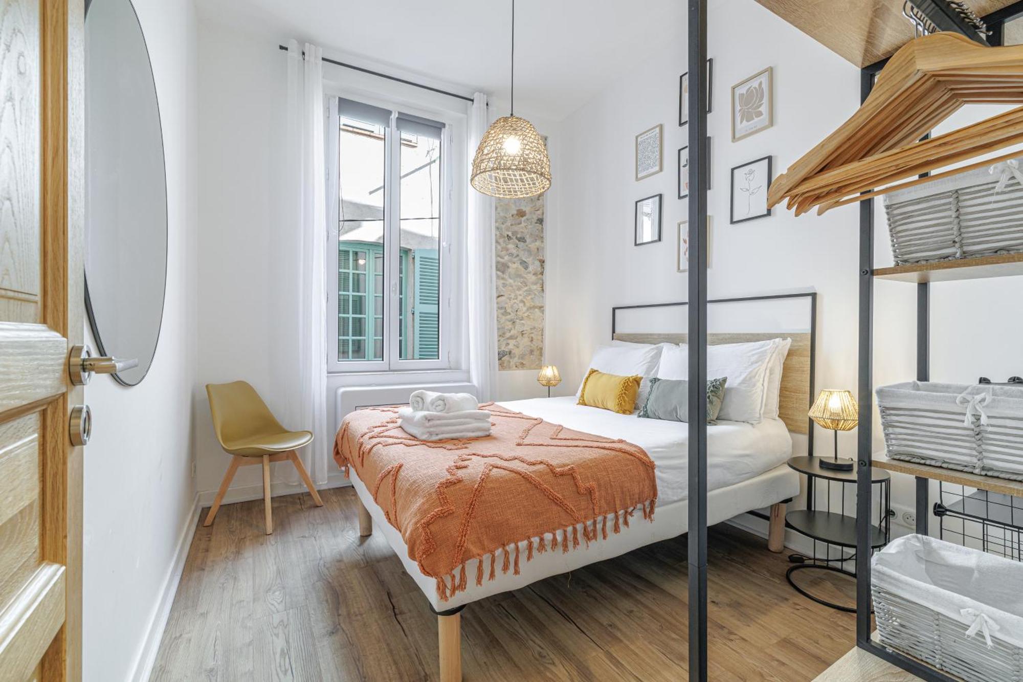 Apartamento Old Town Antibes Superb New Flat, For 3, Ac, Wi-Fi Exterior foto